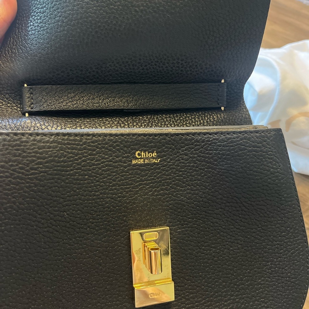 CHLOÉ
Leather Crossbody Bag